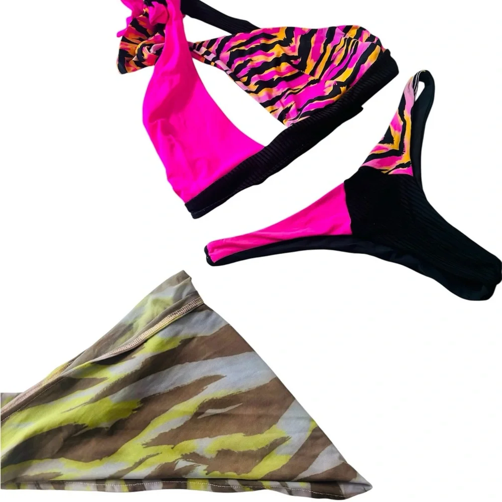 *Host pick* BEACH BUNNY animal print bikini set! Top, bottoms + sarong - New! - Picture 3 of 8